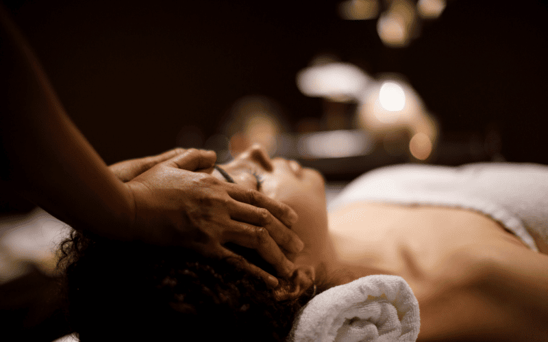 Massage giúp làm giảm đau đầu hiệu quả Massage giúp làm giảm đau đầu hiệu quả