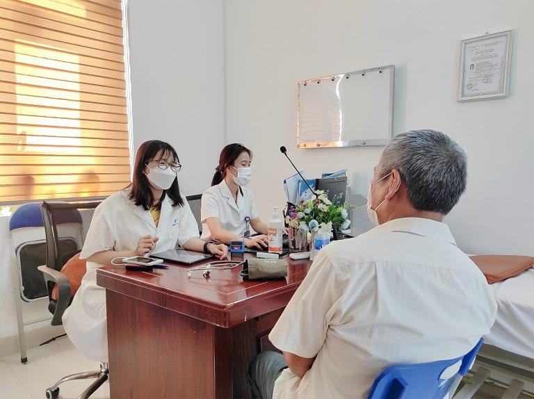 Chữa trị bệnh rối loạn tiền đình ở người già qua chế độ sinh hoạt và dinh dưỡng hợp lý