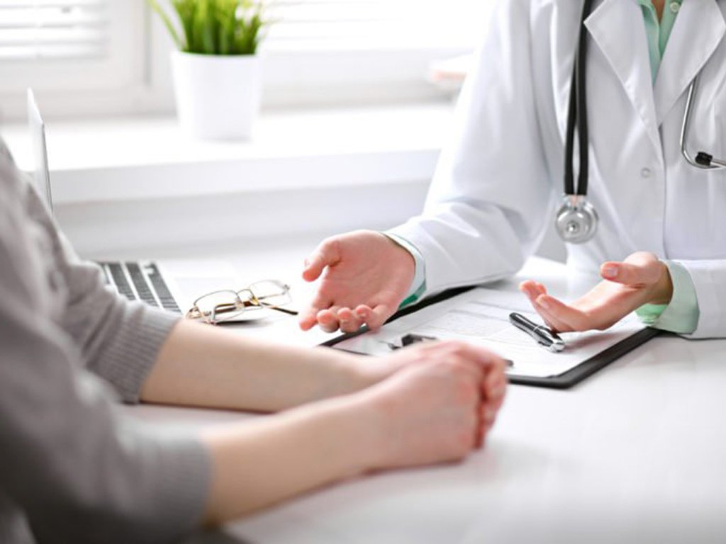 Nguyên nhân khiến chạm vào tóc thấ đau đầu và cách giảm đau tự nhiên
