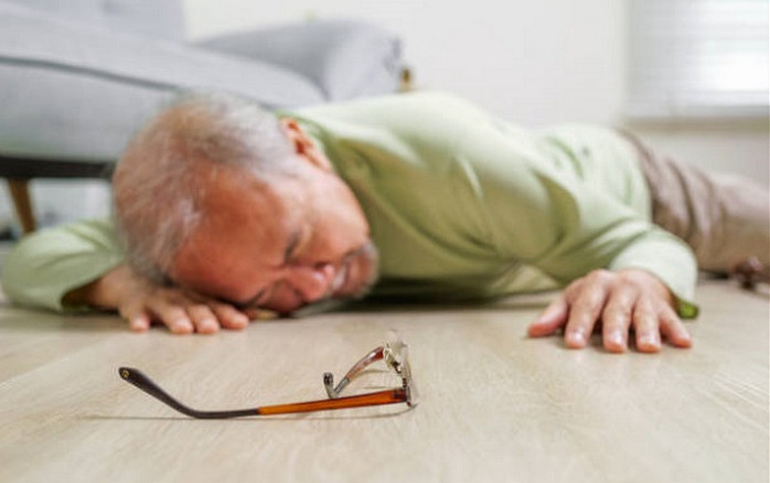 Triệu chứng nhận biết đột quỵ vỡ mạch máu não