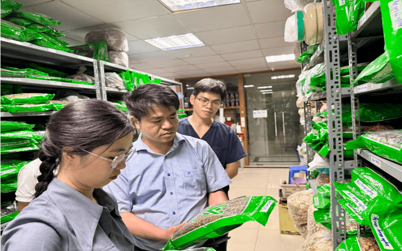Chấn Chỉnh Công Tác Quản Lý Y Dược Cổ Truyền Bảo Vệ Sức Khỏe Nhân Dân