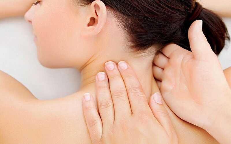 Massage Giup Giam Dau Moi Dau Vai Gay