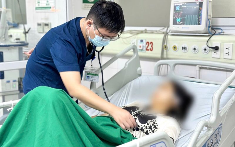 Sot Ret Ngoai Lai Bung Phat